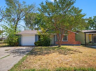 1002 Pampa Dr, Mesquite, TX 75149