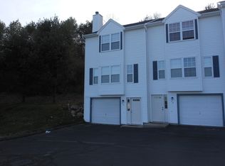 78 Thames Height Ln, Groton, CT 06340