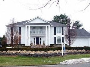 4534 Rolling Ridge Rd, West Bloomfield, MI 48323