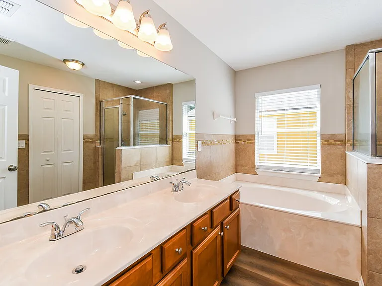 10267 Normanwood Ct — Photo 12