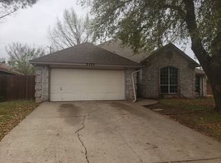 2522 Seven Hills Dr, Grand Prairie, TX 75052