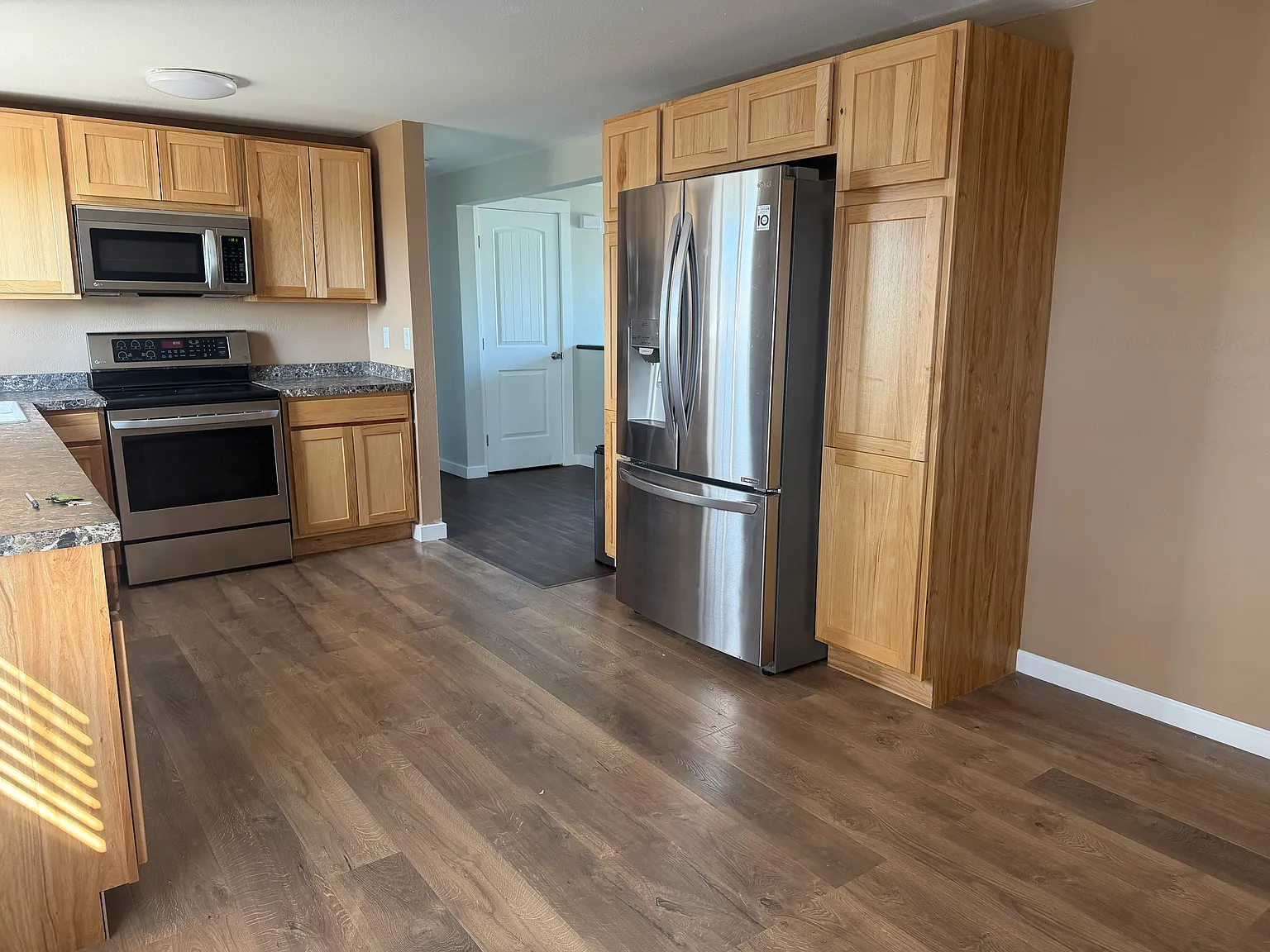4 bed, 1780 sqft, $2,800 — Photo 2