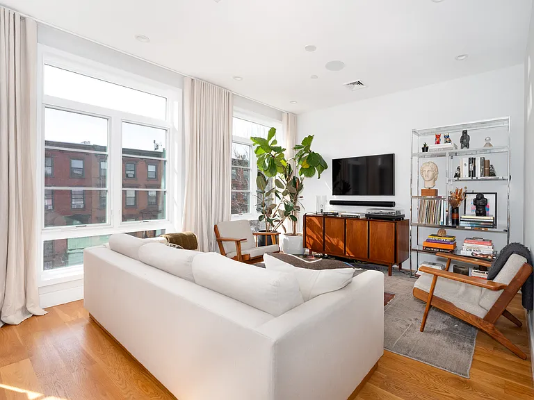 185 Putnam Ave #4 — Photo 3