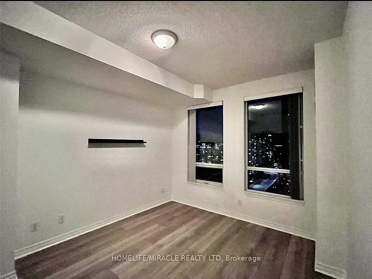388 Prince Of Wales Dr #1605 — Photo 1
