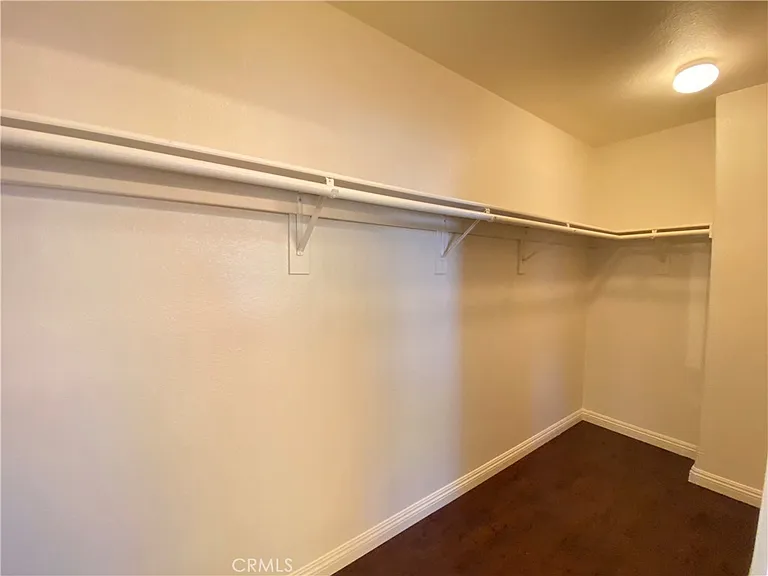 708 Hillview St — Photo 25
