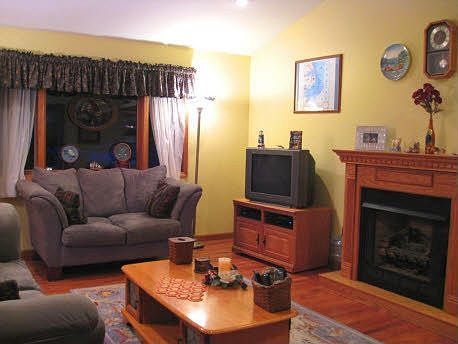 family room with vauted ceiling