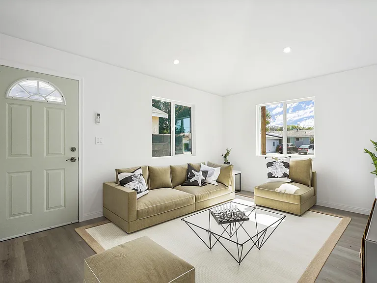 6539 Bobbyboyar Ave — Photo 1