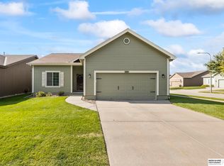 14085 Whitmore Cir, Omaha, NE 68142