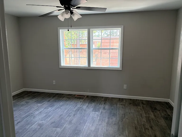 1025 Carolina Rd #V2 — Photo 5