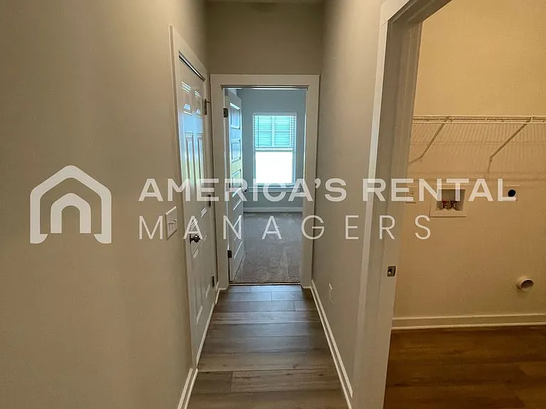 459 Troubadour Ln — Photo 17
