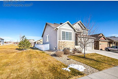 2nd image of 2238 Woodbury Ln