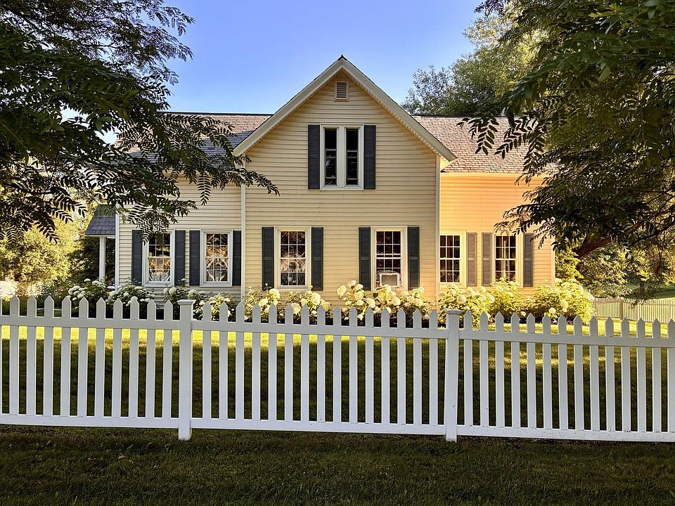 1st image of 280 Main Street