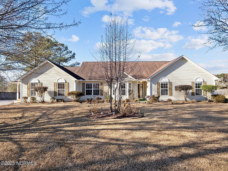 1st image of 104 Lanier Dr