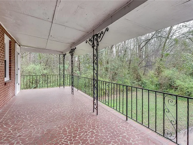 1287 Eastland Rd SE — Photo 23