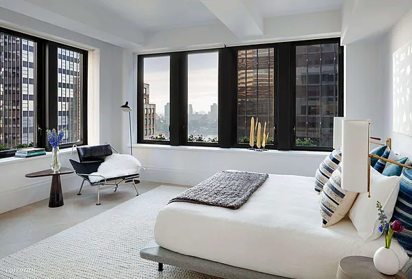 Sold by Corcoran | media 21