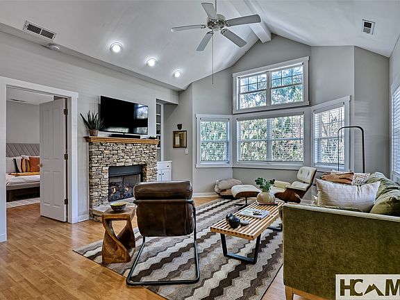 2nd image of 31 Chestnut Hill