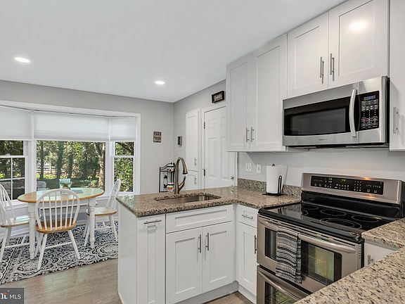 5th image of 13606 Farmbell Ct