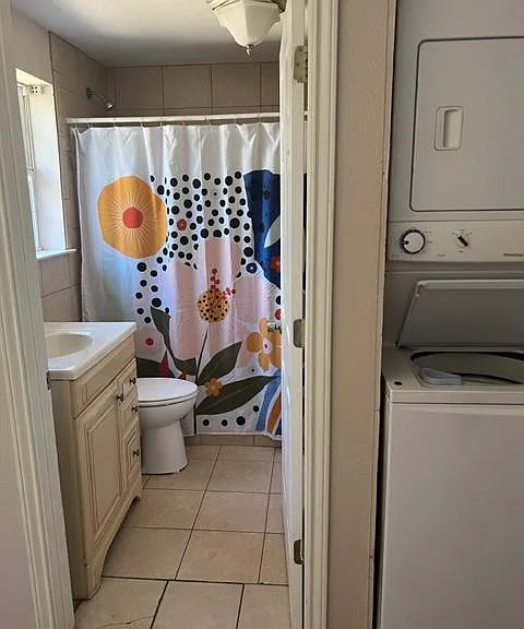 309 S Jackson St #B — Photo 6