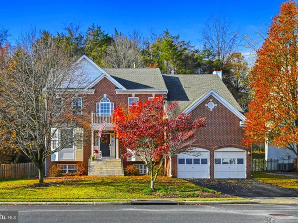 902 Santmyer Dr SE, Leesburg, VA 20175