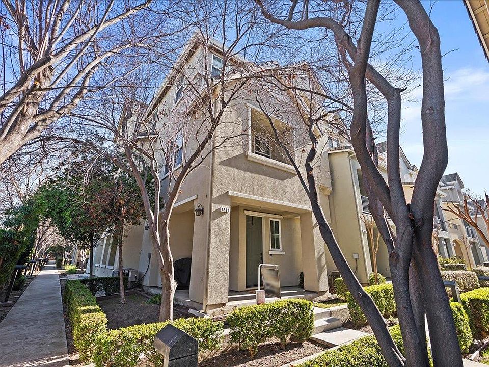 1st image of 2561 Heron Ct