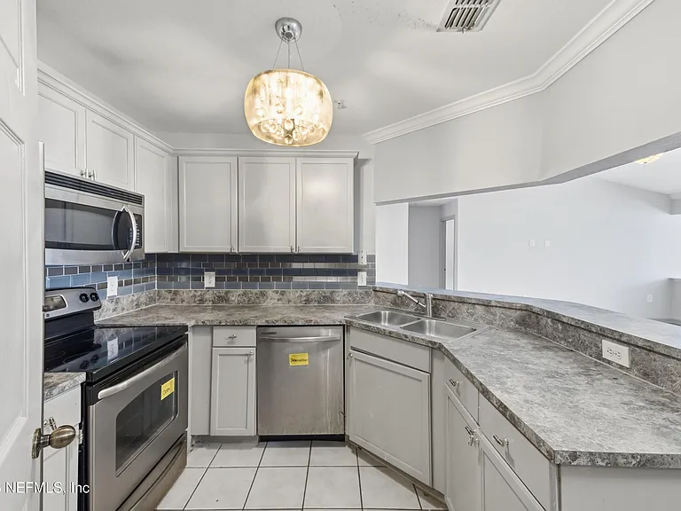 10961 Burnt Mill Rd #436 — Photo 7