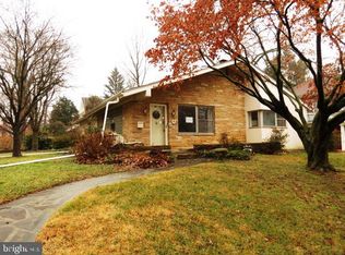 94 W Greenwood Ave, Lansdowne, PA 19050