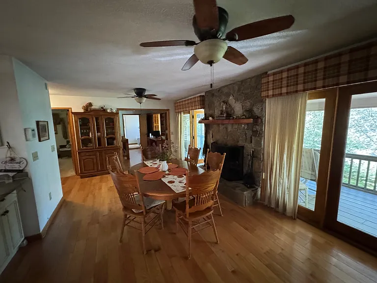 675 Crowe Rd — Photo 6