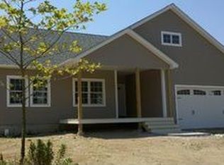 4 London Plane Ct, Westerly, RI 02891