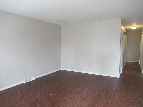 2nd image of 2813 Burton Ave