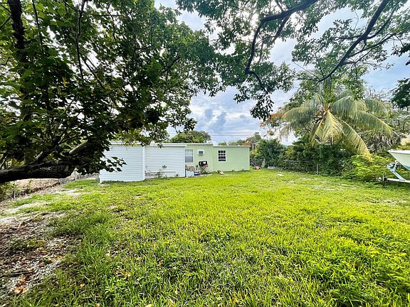 2nd image of 246 Guava Ave