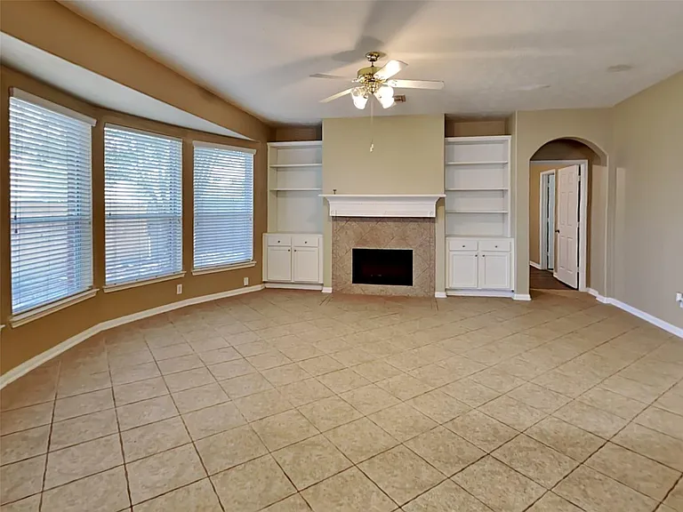 3523 Pine Valley Dr — Photo 7