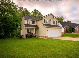 448 Oakwood Rd, Culloden, WV 25510