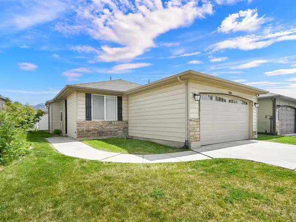 302 N Foxboro Dr, North Salt Lake, UT 84054