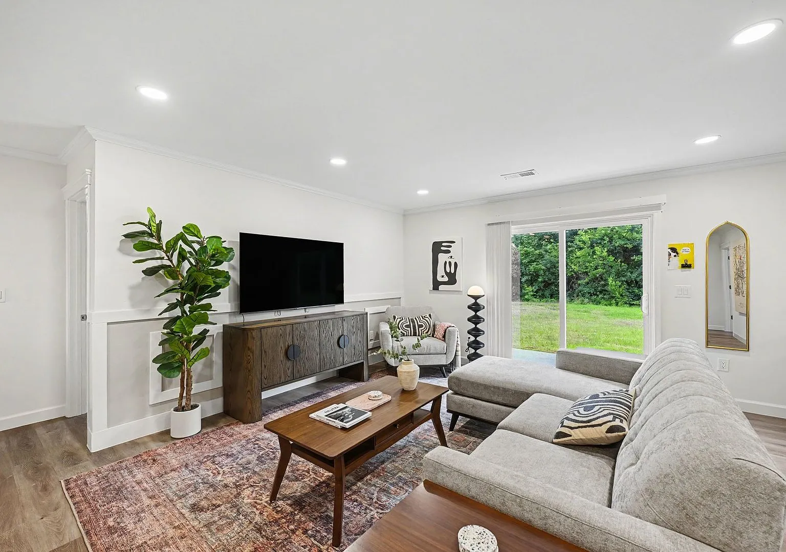 West Dayton New 4BR/3BA Home | Modern & Spacious — Photo 2