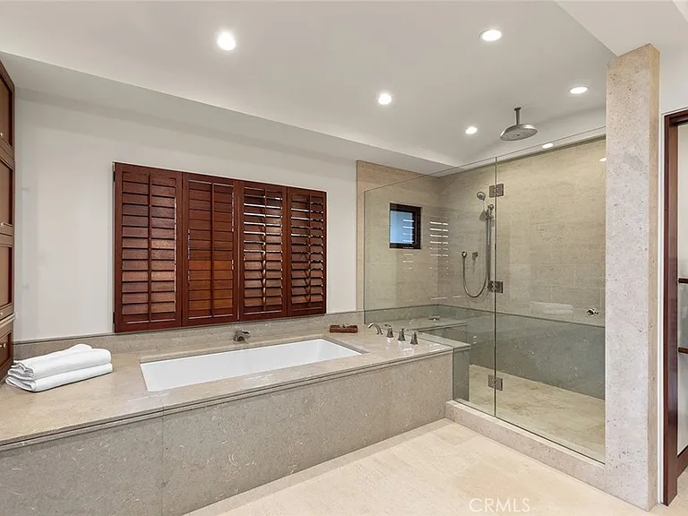 1119 Emerald Bay — Photo 30