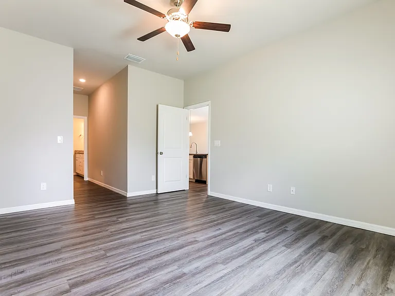 18090 Crawford Ave — Photo 9