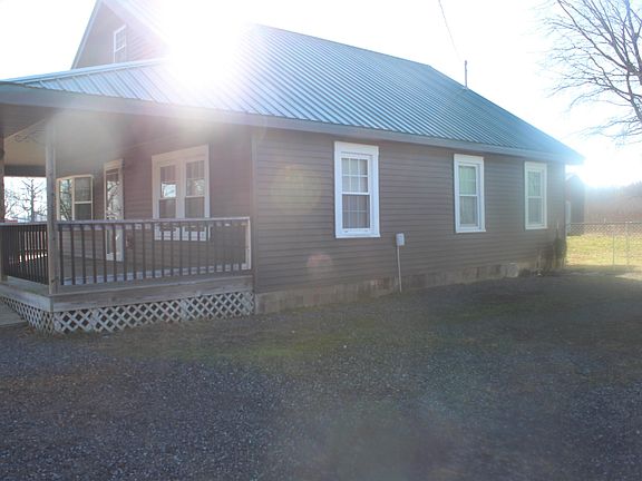 4th image of 1555 Baltic Loop