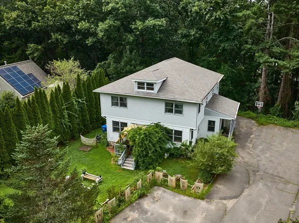 35-37 Indian Hill Rd, Florence, MA 01062