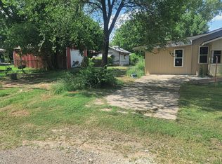 313 E 5th St, Konawa, OK 74849
