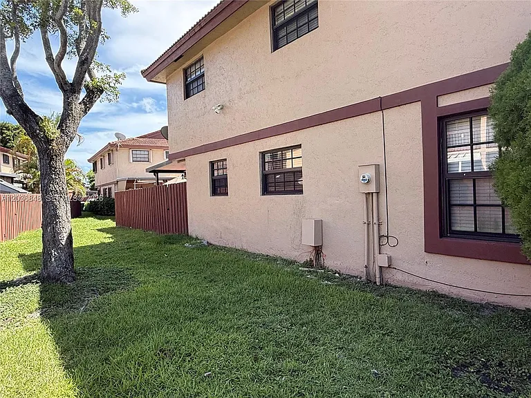13330 SW 59th Ter #0 — Photo 2