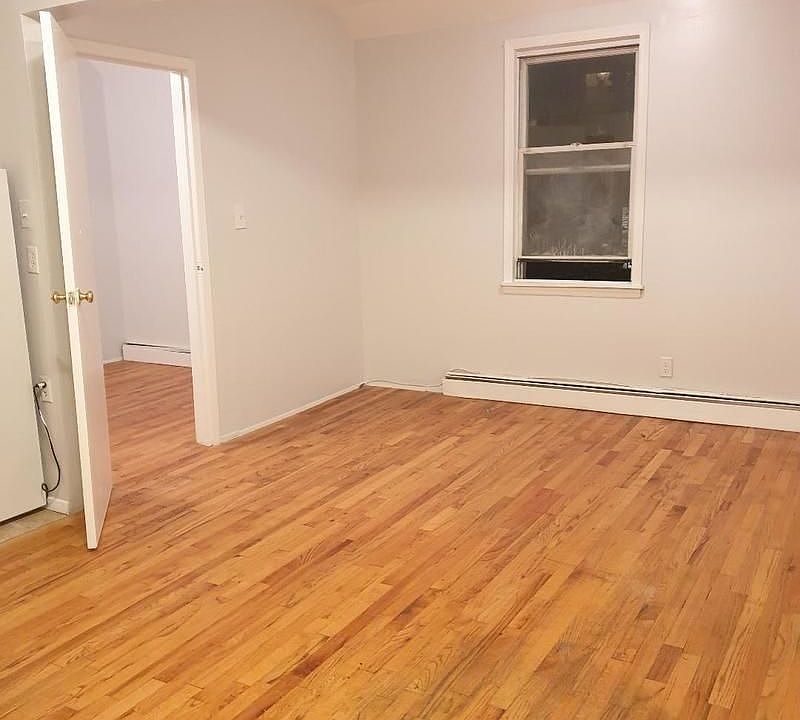 2nd image of 21-31 41st St #2A