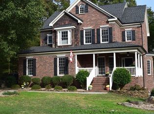 5732 Woodridge Ct NW, Concord, NC 28027