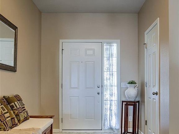 3rd image of 1103 Stony Point Dr