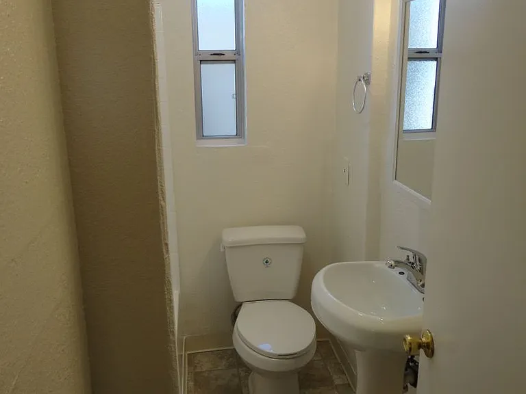 Two Bedroom One Bath Cottage with Hardwood Floors and Patio! Move in Special $1000 off 1st Month'... — Photo 9