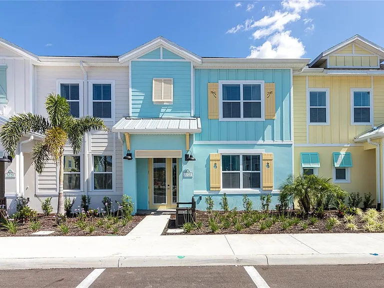 3025 Caribbean Soul Dr — Photo 1