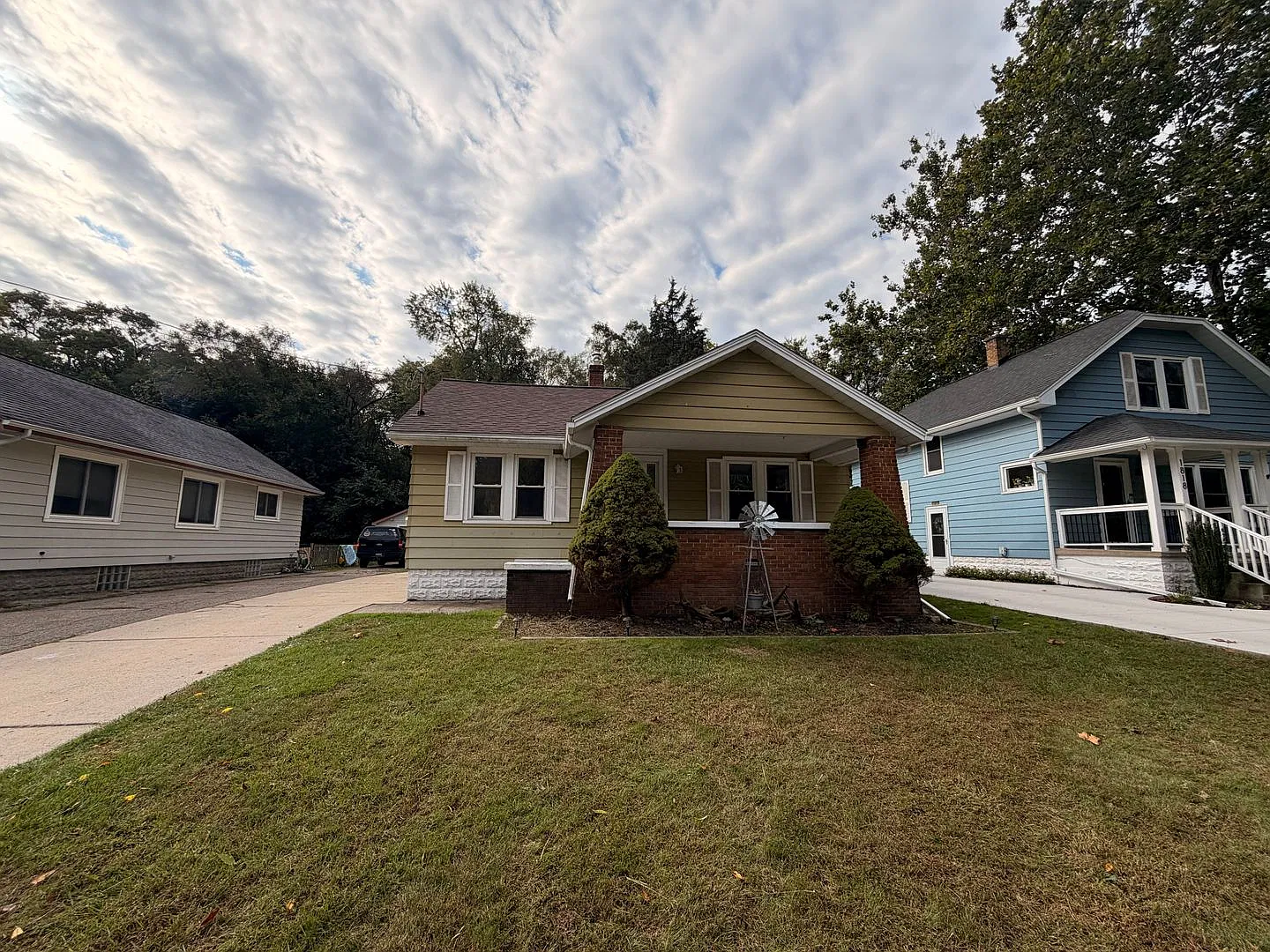 Cute 2 bedroom home on the West Side of Grand Rapids — Photo 3