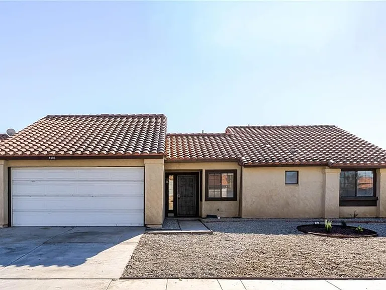 4906 Pacifica Ave #1 — Photo 1