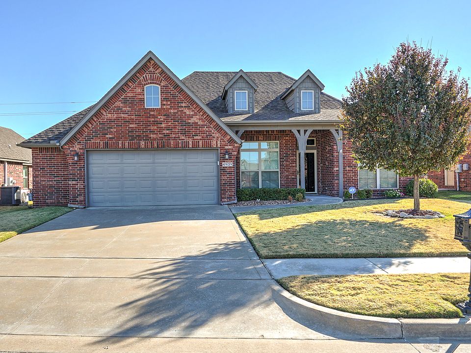1st image of 4909 S 185th Ave E