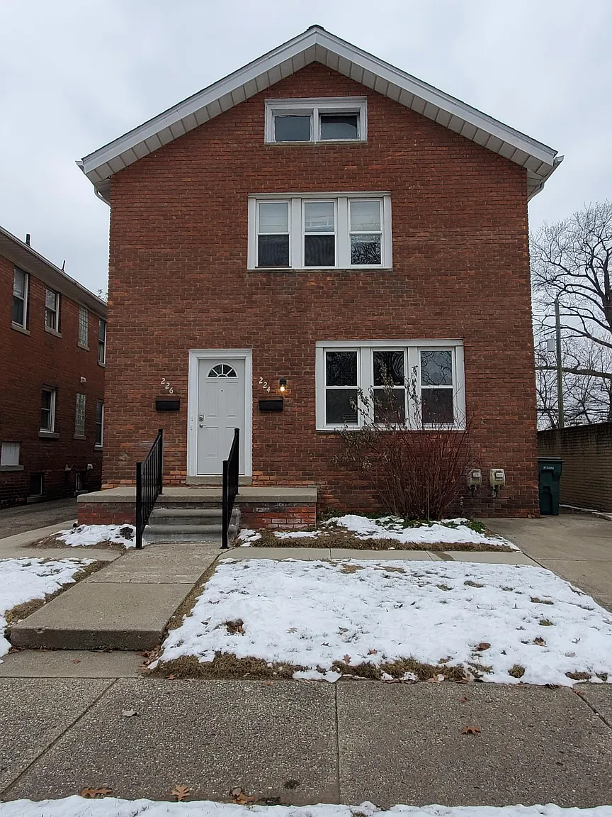 224 Fielding St photo 1