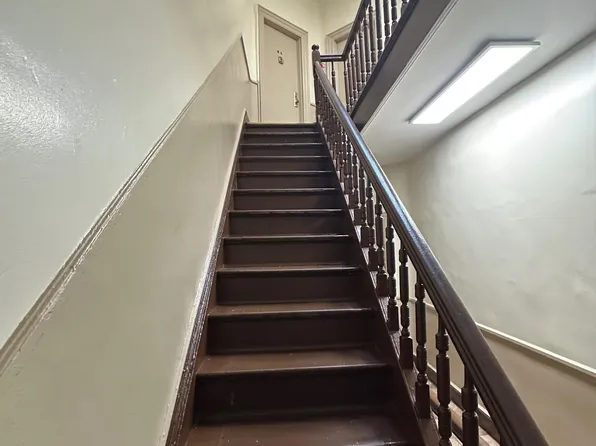 541 49th Street image 13 of 15